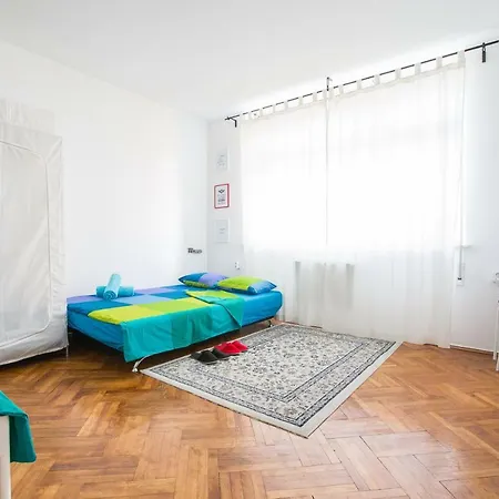 Apartment Center Eazzynight 2